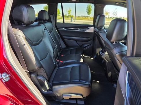 Used 2023 Cadillac XT6 Premium Luxury image 24