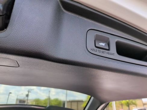 Used 2024 Honda CR-V EX-L image 16