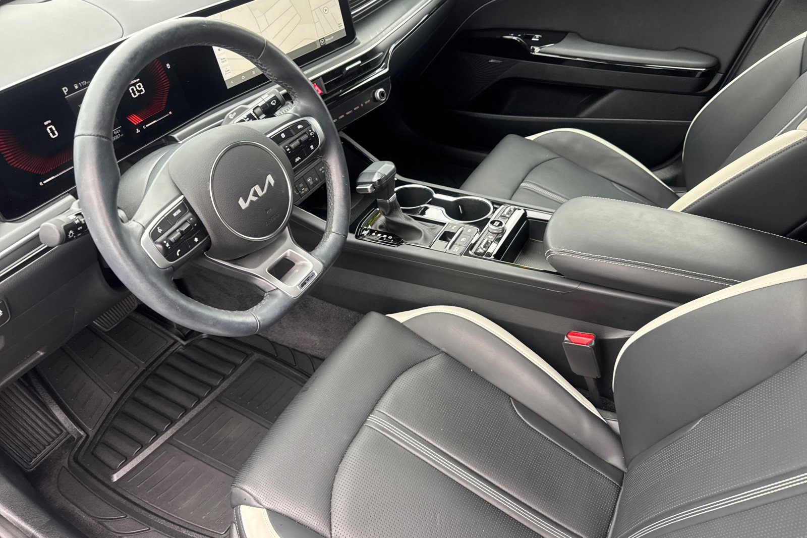 Used 2026 Kia K5 GT-Line w/ GT-Line Premium Package AWD/4WD image 3