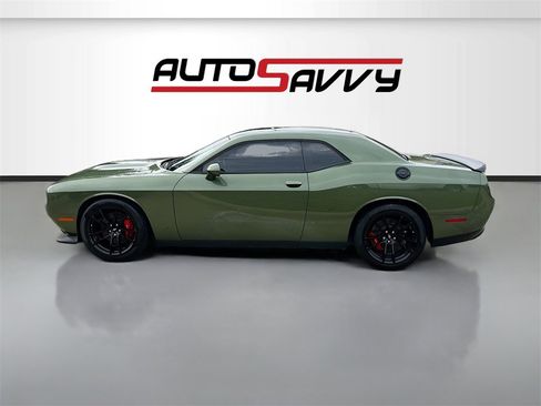 Used 2023 Dodge Challenger R/T w/ Plus Package image 4