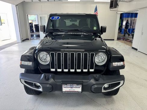 Used 2019 Jeep Wrangler Unlimited Sahara w/ Safety Group AWD/4WD image 13