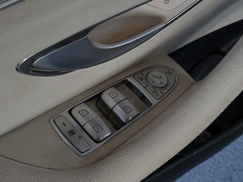 Used 2022 Mercedes-Benz E 350 Sedan image 16