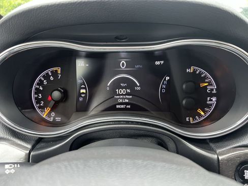 Used 2018 Jeep Grand Cherokee Altitude AWD/4WD image 17