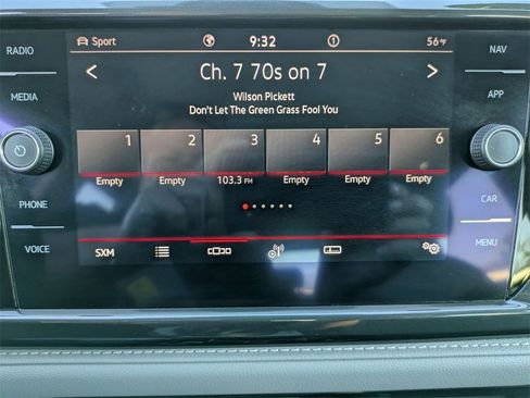 Used 2022 Volkswagen Taos SEL w/ Panoramic Sunroof Package image 21