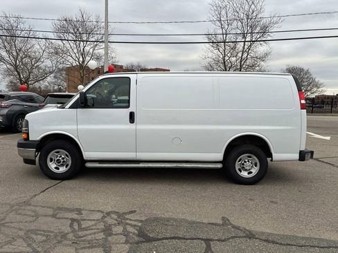 Used 2024 Chevrolet Express 2500 w/ Driver Convenience Package image 4