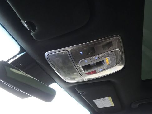 Used 2022 Genesis GV70 2.5T w/ Advanced Package image 24