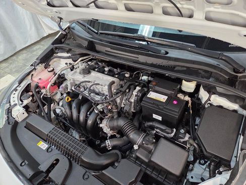 Used 2021 Toyota Corolla LE FWD image 7