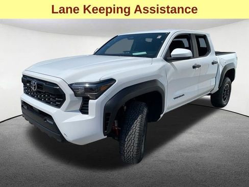 Used 2024 Toyota Tacoma TRD Off-Road AWD/4WD image 5