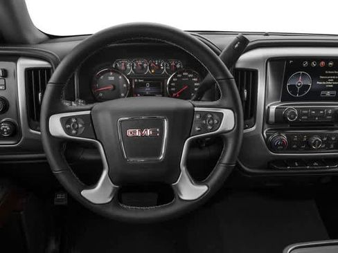 Used 2017 GMC Sierra 1500 SLE w/ SLE Value Package AWD/4WD image 10