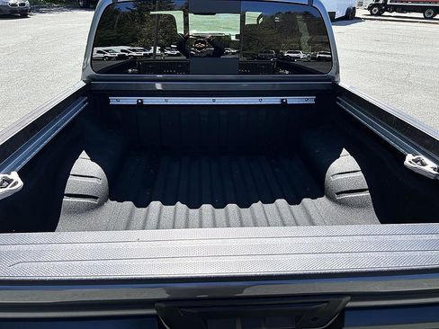 Used 2025 Nissan Frontier PRO-4X w/ Pro Convenience Package image 22