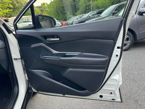 Used 2021 Toyota C-HR LE FWD image 20
