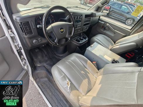 Used 2020 Chevrolet Express 2500 w/ Safety Package RWD image 4