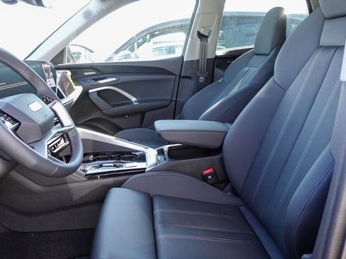 New 2025 Audi Q5 Prestige image 13