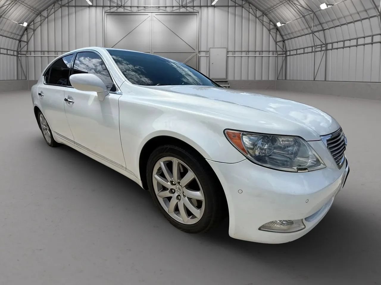 Used 2009 Lexus LS 460 L w/ Luxury Pkg RWD image 4