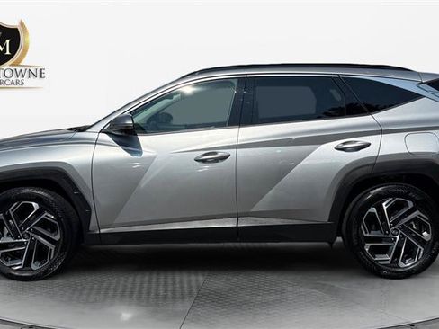 Used 2025 Hyundai Tucson Limited FWD image 2