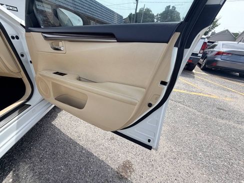 Used 2014 Lexus ES 350 w/ Luxury Package FWD image 58