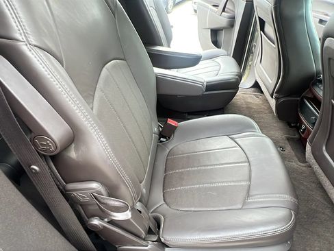 Used 2014 Buick Enclave Leather FWD image 22