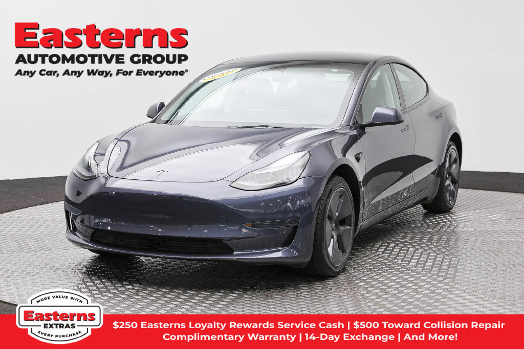 Used 2023 Tesla Model 3 Standard Range RWD image 1