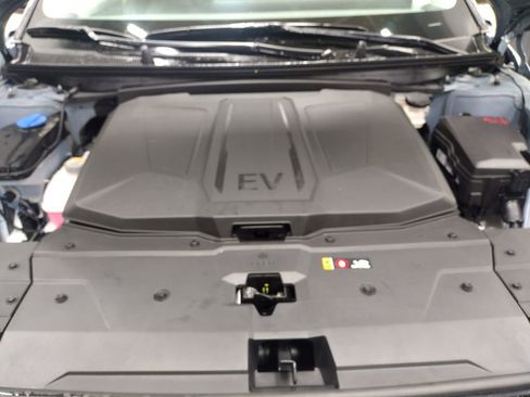 New 2026 Hyundai Ioniq 5 SEL image 8