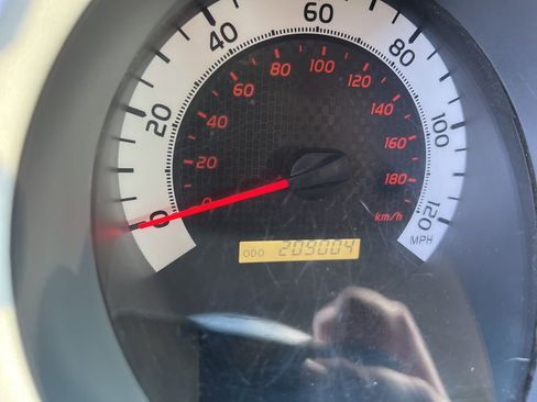 Used 2014 Toyota Tacoma PreRunner image 34