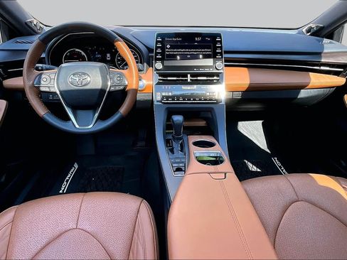 Used 2021 Toyota Avalon Limited FWD image 16