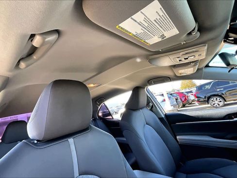 Used 2022 Toyota Camry LE image 13