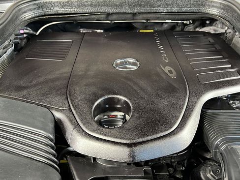 Certified 2025 Mercedes-Benz GLS 450 4MATIC image 26