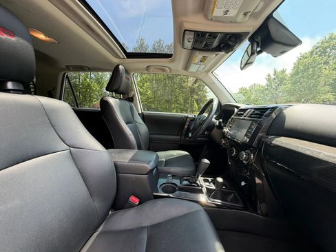 Used 2021 Toyota 4Runner Venture w/ Moonroof Package AWD/4WD image 24