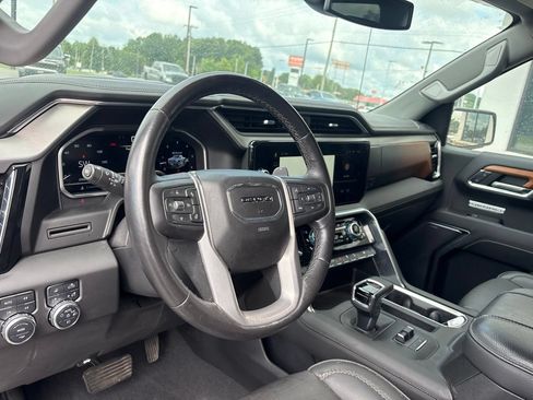 Used 2023 GMC Sierra 1500 Denali AWD/4WD image 4