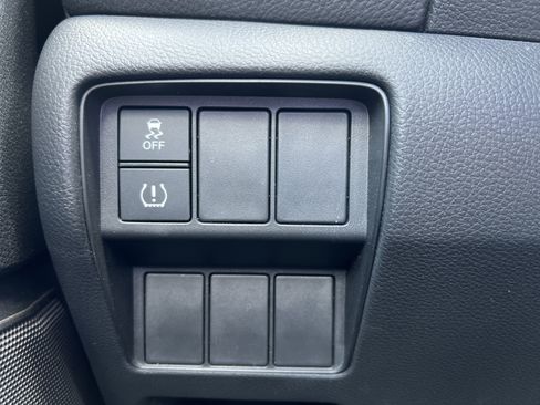 Used 2018 Honda CR-V LX image 29