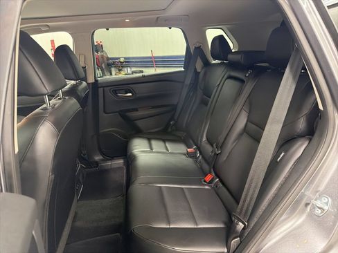 Used 2025 Nissan Rogue SV w/ SV Premium Package AWD/4WD image 12
