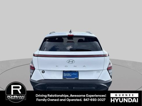 Certified 2024 Hyundai Kona SEL AWD/4WD image 8