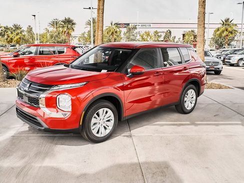 New 2026 Mitsubishi Outlander ES FWD image 4