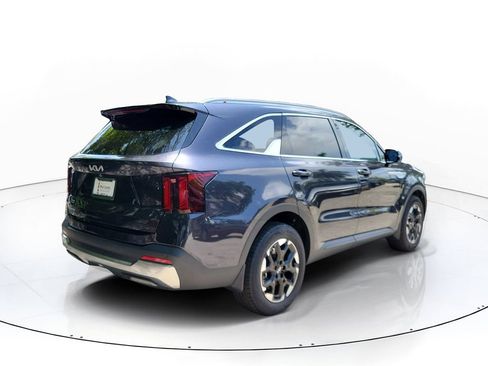 Certified 2026 Kia Sorento S FWD image 4