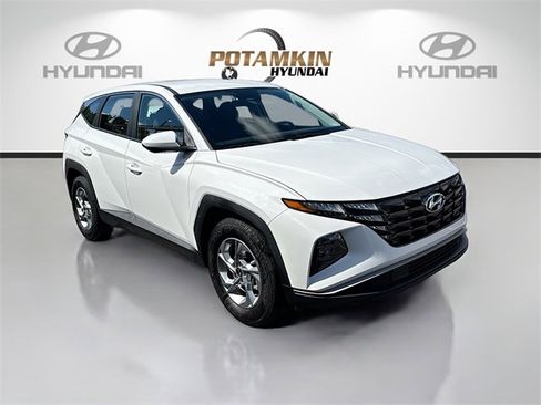 Certified 2024 Hyundai Tucson SE image 3