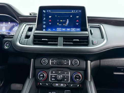 Used 2022 Chevrolet Tahoe Z71 w/ Luxury Package image 26