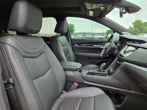 Used 2024 Cadillac XT5 Premium Luxury FWD image 29