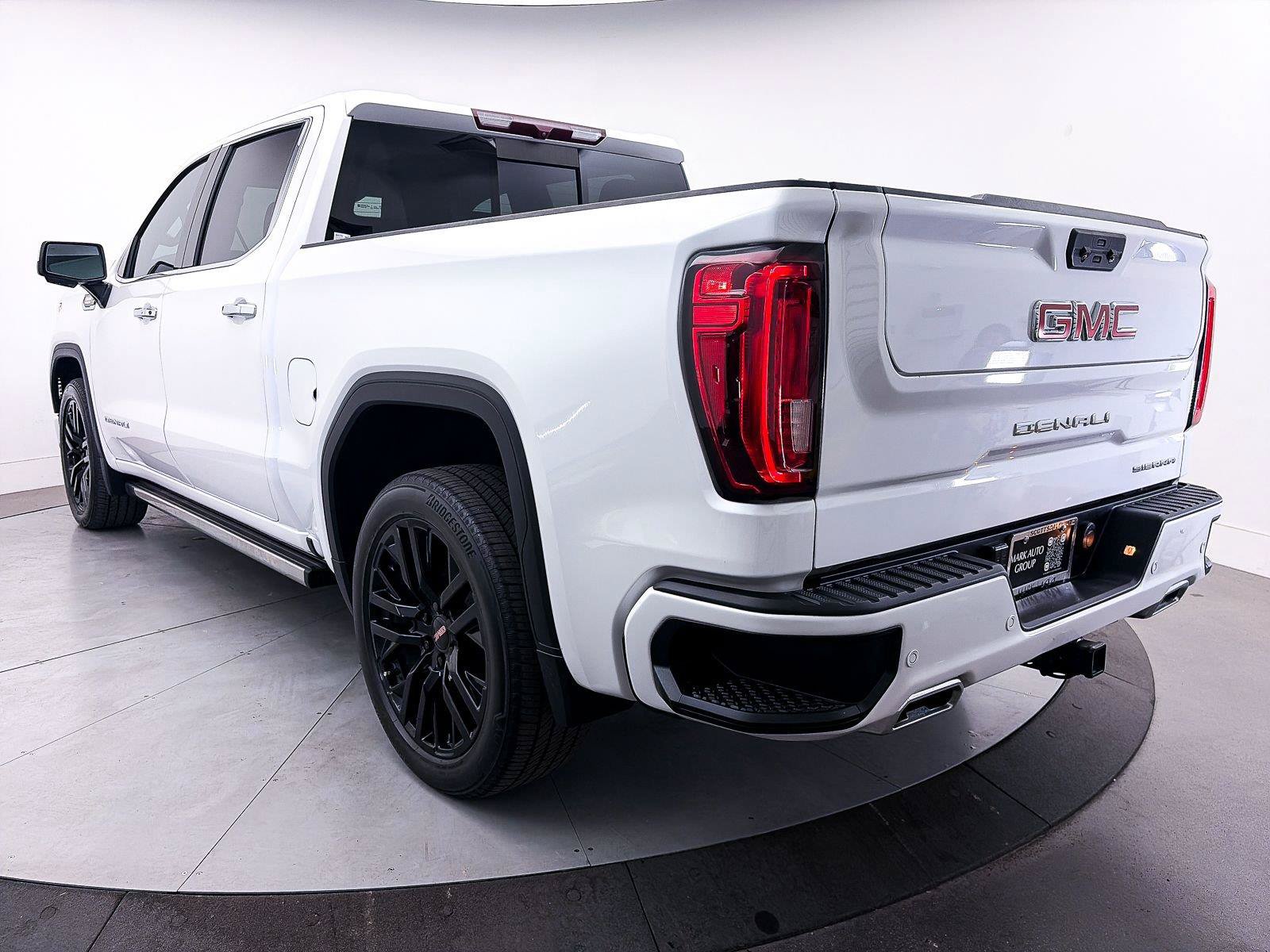 Used 2023 GMC Sierra 1500 Denali AWD/4WD image 17