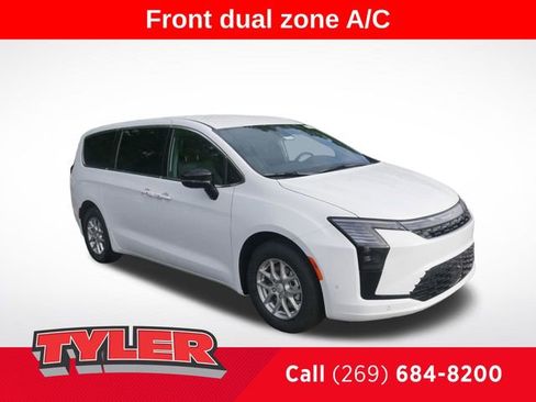 New 2027 Chrysler Pacifica Select FWD image 1