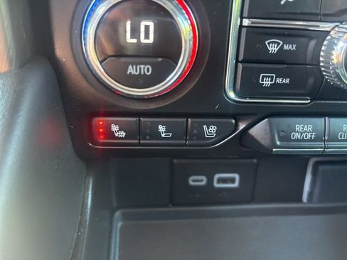 Used 2024 GMC Yukon XL AT4 AWD/4WD image 6