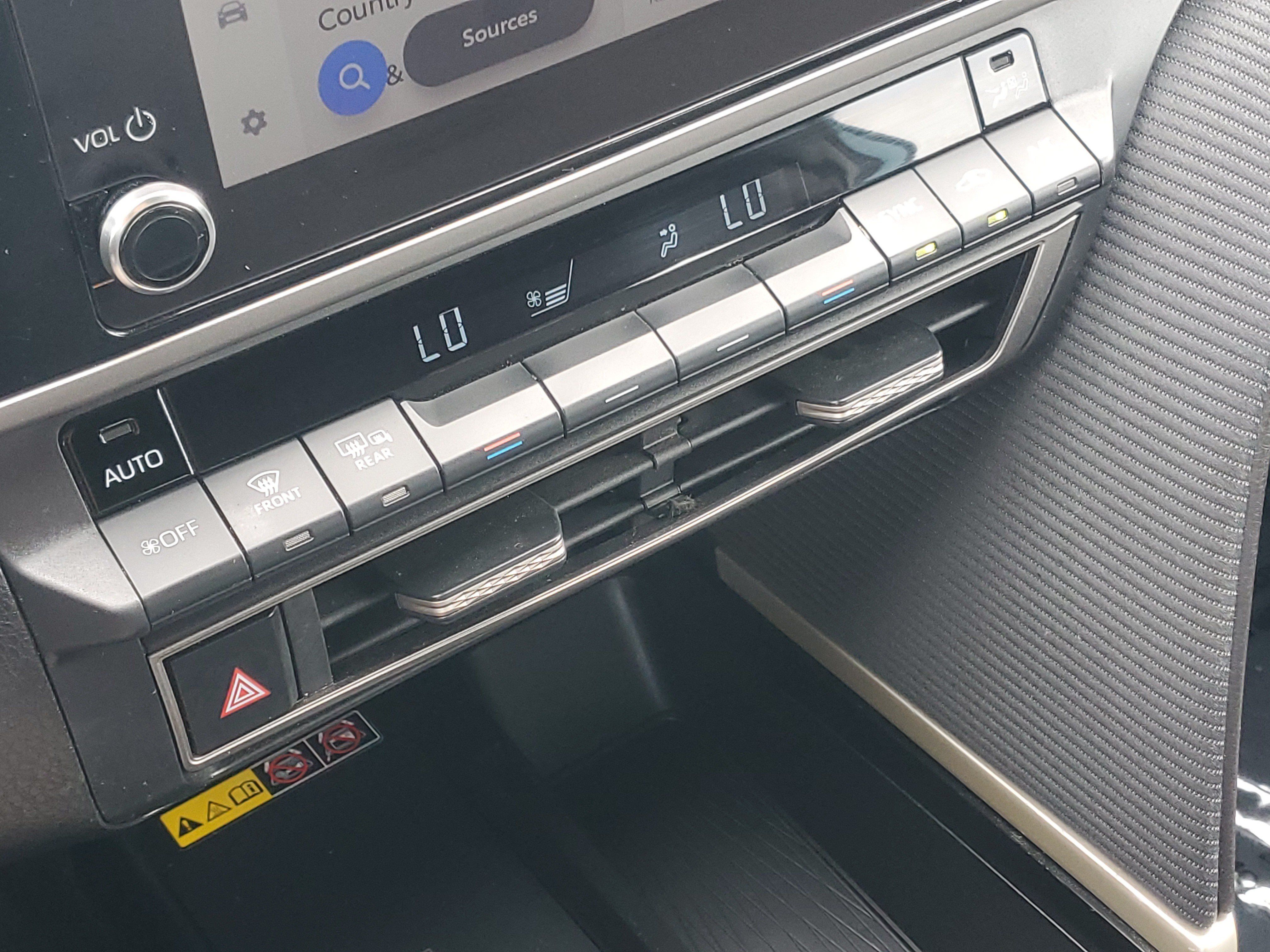 Certified 2025 Toyota Camry SE FWD image 28