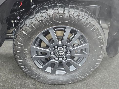 Used 2024 Toyota Land Cruiser 1958 image 31