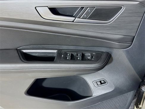 New 2025 Volkswagen Atlas Cross Sport SE image 16