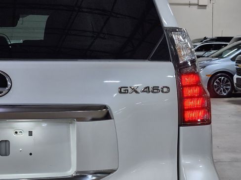Used 2023 Lexus GX 460 Premium AWD/4WD image 22