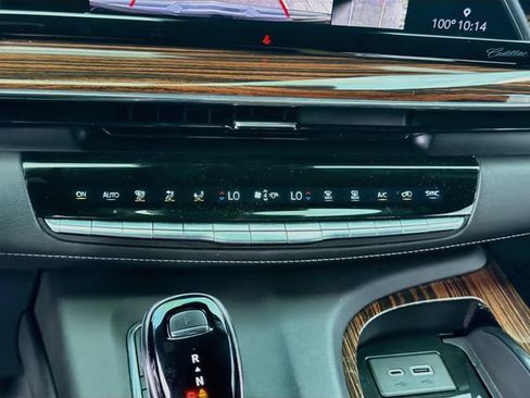 Used 2021 Cadillac Escalade Premium Luxury w/ LPO, Illumination Package RWD image 16