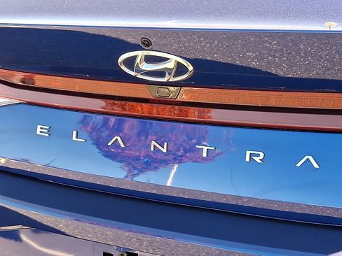 Certified 2023 Hyundai Elantra SEL image 30