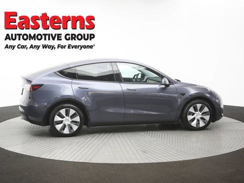 Used 2021 Tesla Model Y Long Range AWD/4WD image 39