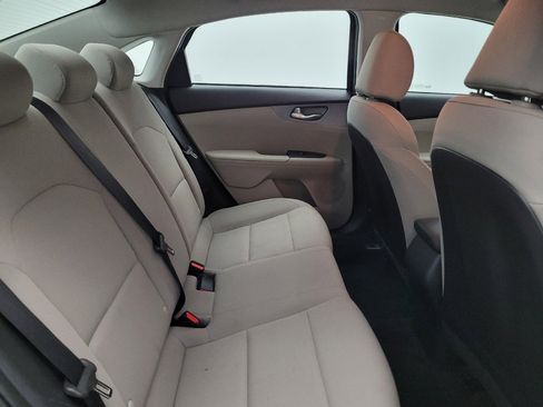 Used 2021 Kia Forte LXS FWD image 19