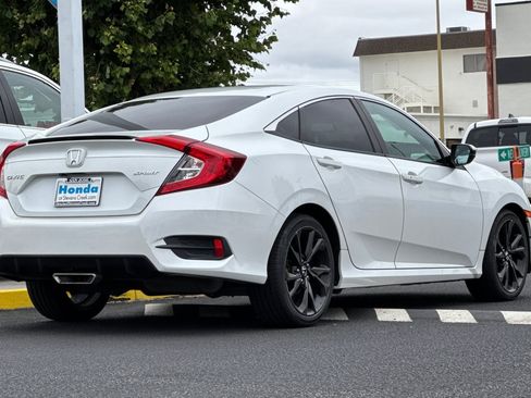 Used 2020 Honda Civic Sport image 8