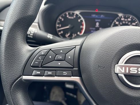 Used 2024 Nissan Altima 2.5 SV image 28